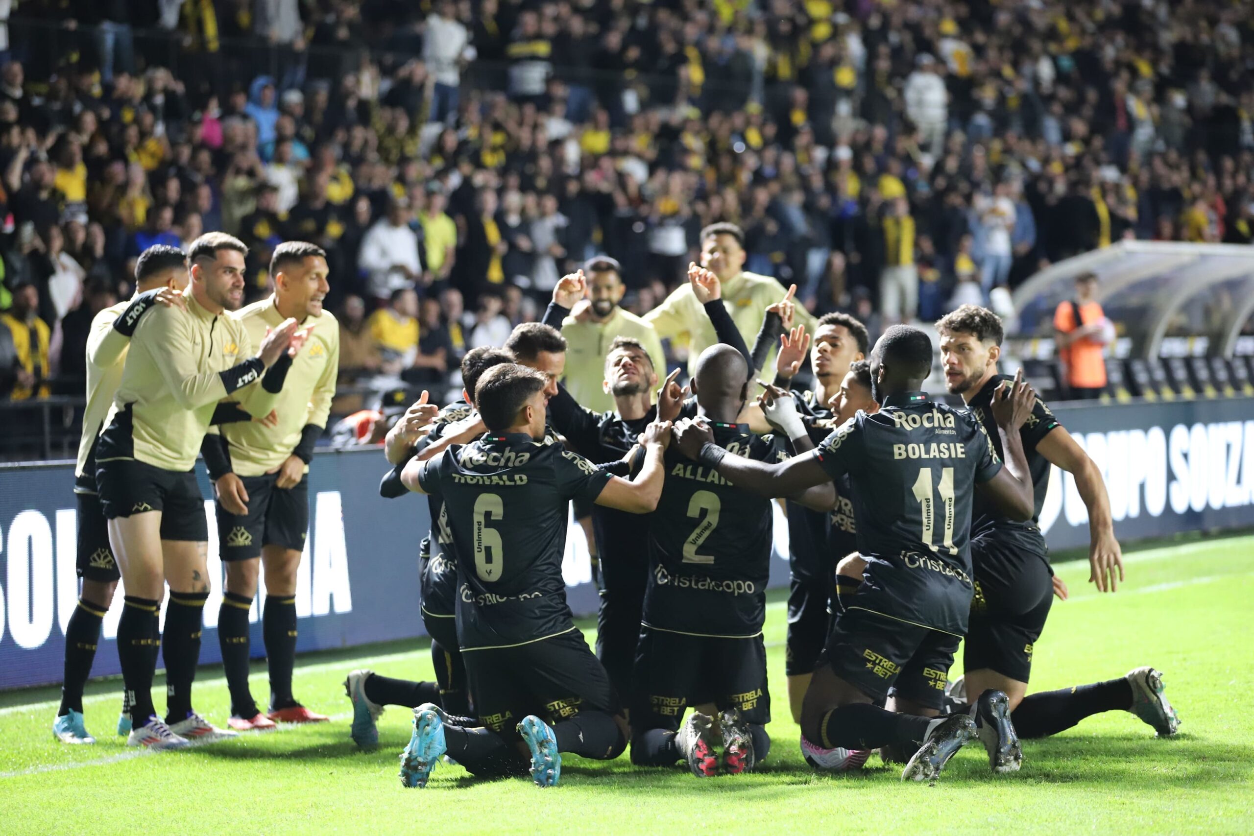 Atleta do Criciúma é pego por doping em partida da Série A — Foto: Celso da Luz/Criciúma