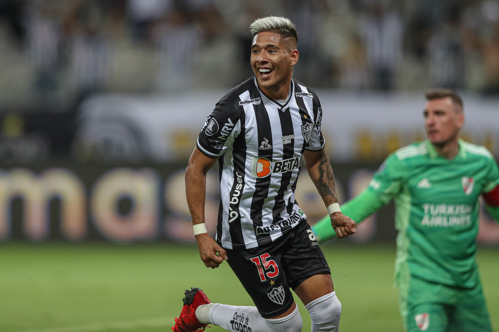 Zaracho foi algóz do River Plate em 2021 e retorna ao Atlético justamente contra o Milionario