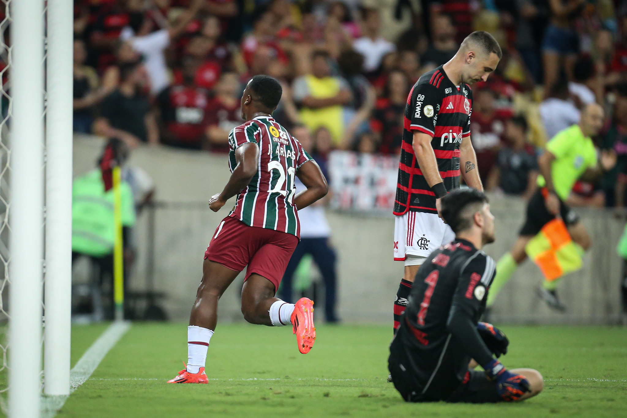 Fluminense bate o Flamengo em clássico no Maracanã — Foto: Marcelo Gonçalves/Fluminense FC