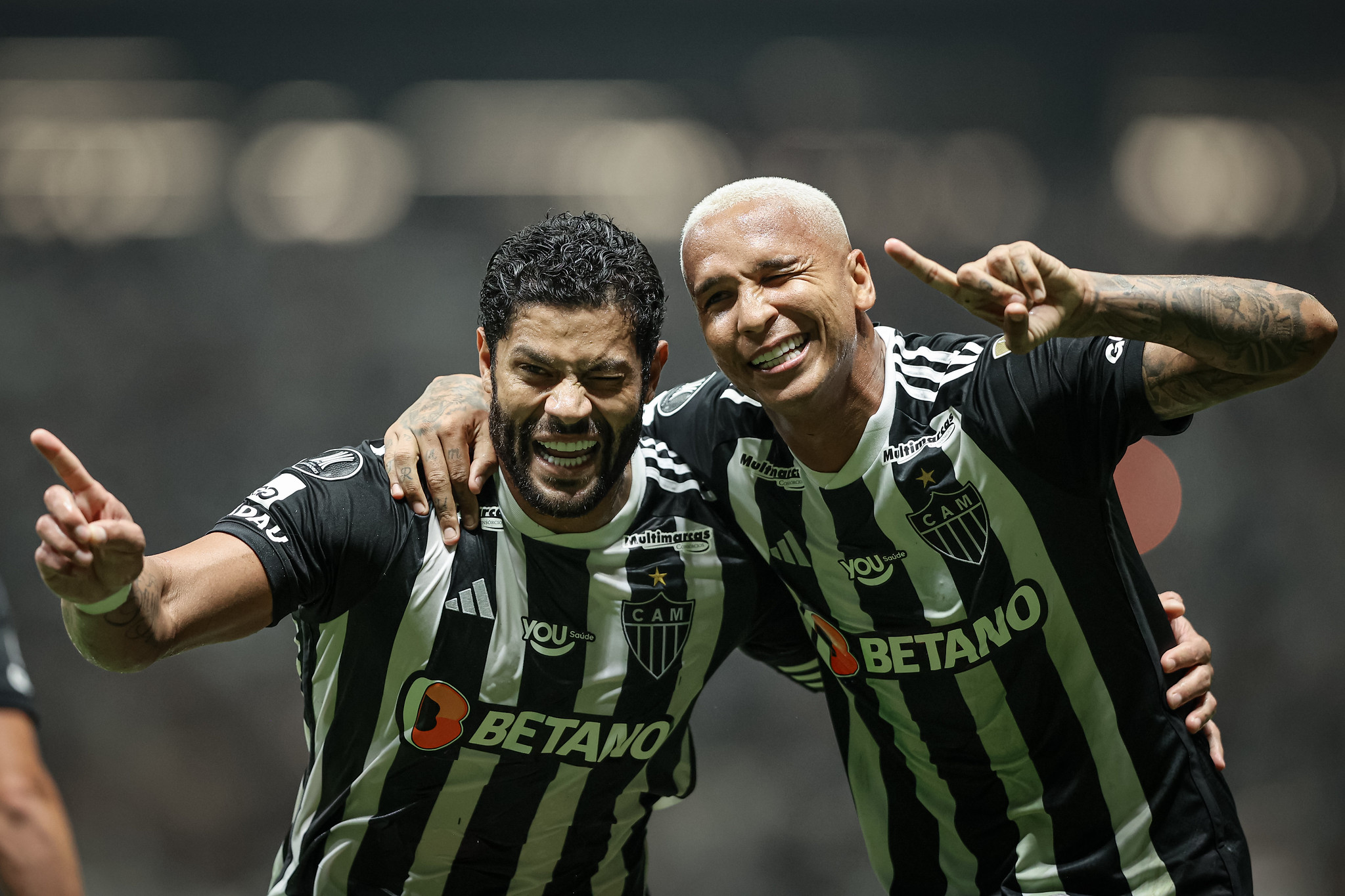 Deyverson e Hulk são protagonistas do Atlético na temporada
