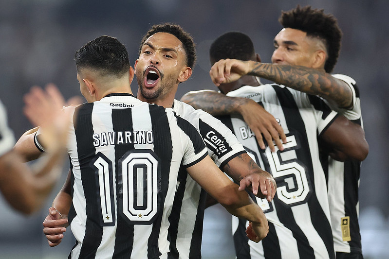 Botafogo encara o Bragantino neste sábado após golear o Peñarol na Libertadores