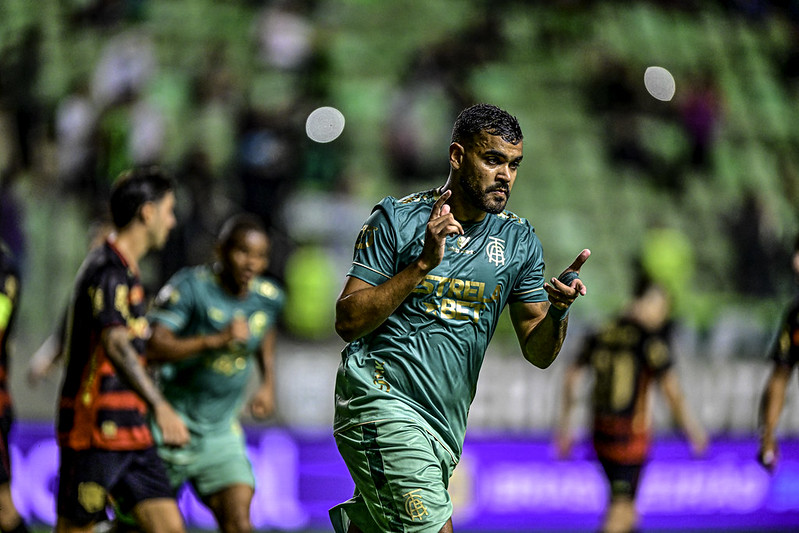 Brenner marcou o segundo gol da vitória do América sobre o Sport