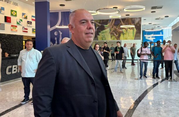 Marcos Braz, vice-presidente do Flamnego, interrompeu a participação de Augusto Melo no 'SBT'