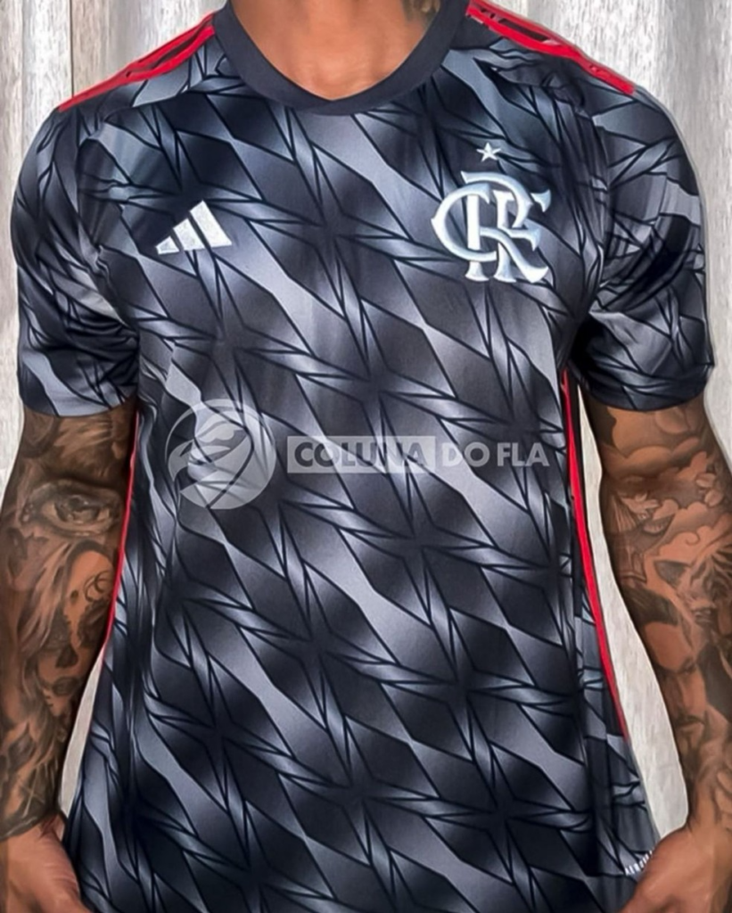 Vaza imagem da nova camisa do Flamengo — Foto: Reprodução/Coluna do Fla