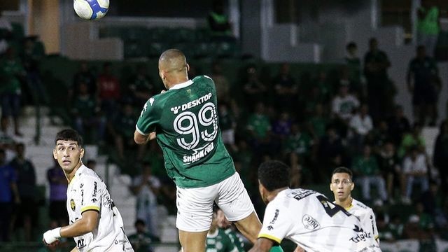 Guarani fica apenas no empate com o Amazonas e é rebaixado para a Série C