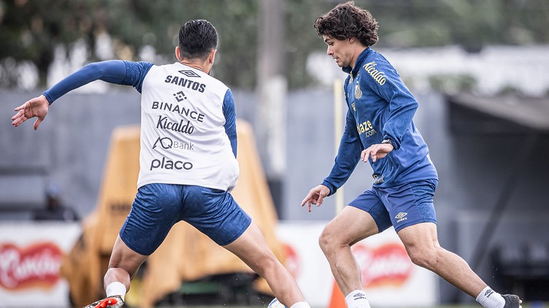 Santos anuncia a rescisão contratual do lateral Dodô