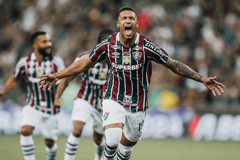 Kauã Elias marcou o segundo gol do Fluminense contra o Grêmio