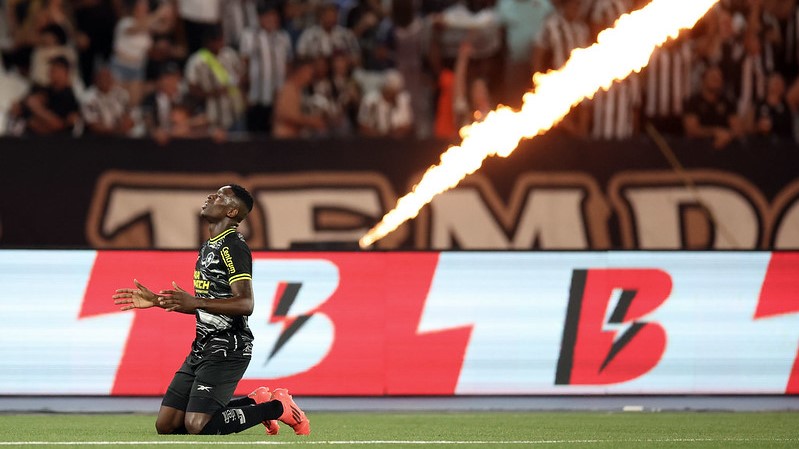 Luiz Henrique, do Botafogo, lídera ranking de atletas mais valiosos do Brasileirão