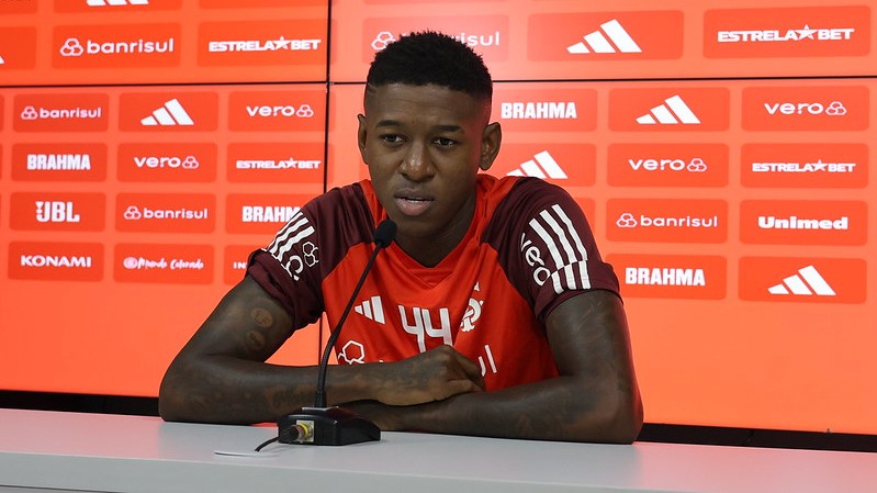 Vitão, do Inter, reclama de "descaso" da Seleção Brasileira com atletas do sul