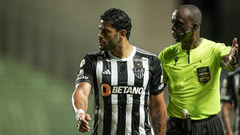 Hulk é eleito o jogador mais chato do futebol brasileiro em pesquisa