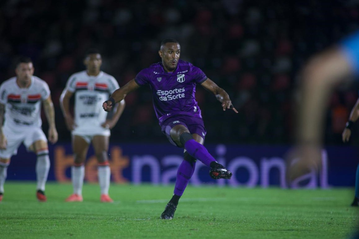 Saulo Mineiro marca hat-trick em vitória do Ceará sobre o Botafogo-SP