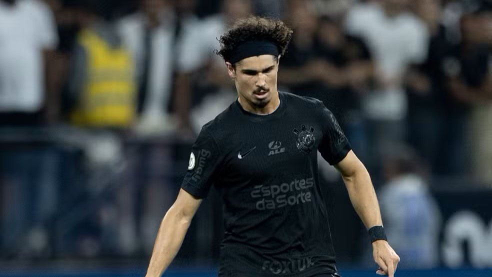André Ramalho deixou o Derby lesionado no intervalo