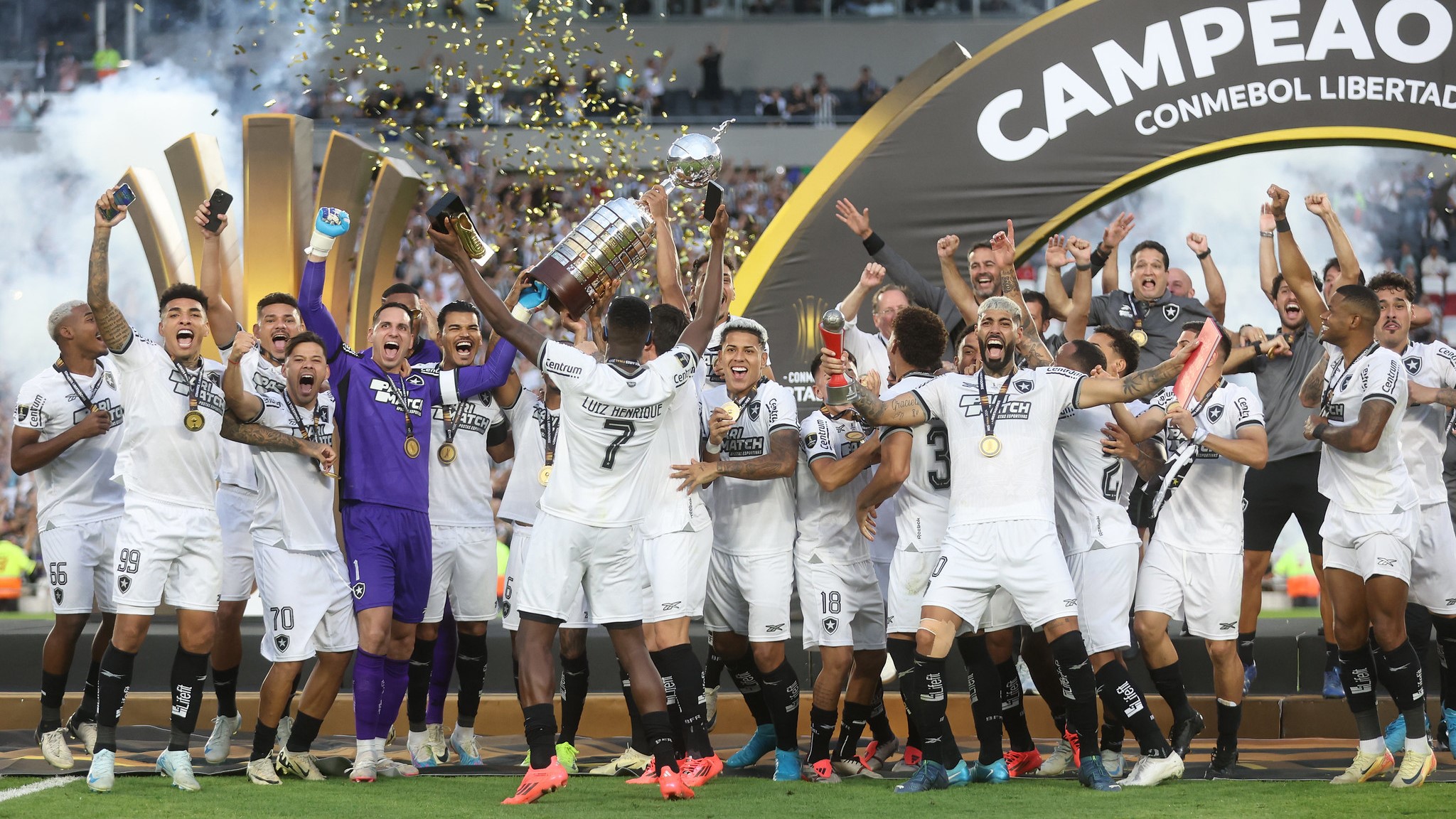 Camopeão, Botafogo domina seleção da Libertadores feita pela Conmebol