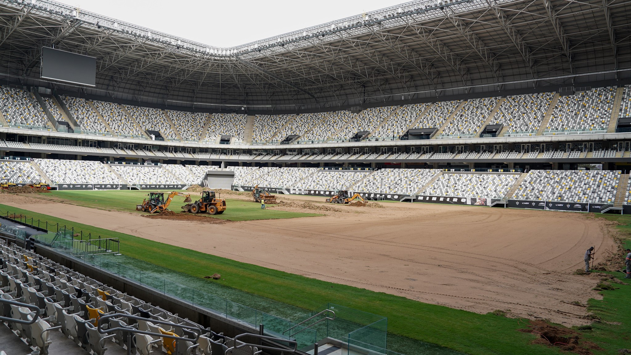 Dos três, apenas o Galo ainda não tem a grama sintética pronta na Arena MRV