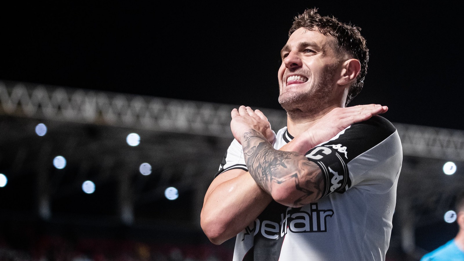 Vegetti tem mais um ano de contrato com o Vasco, mas com cláusula de renovação