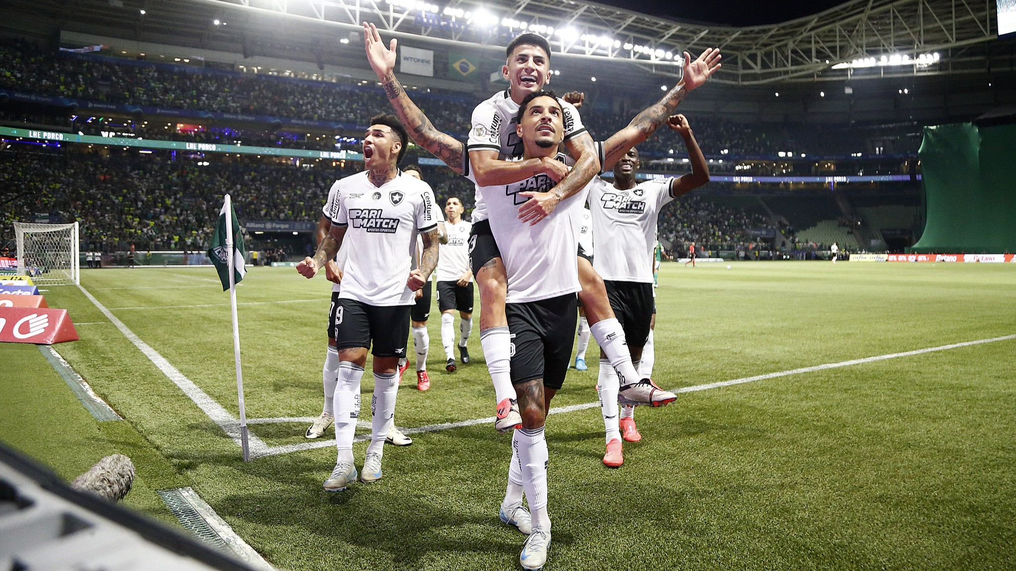 Gregore marcou 3 gols em 56 jogos pelo Botafogo na temporada passada