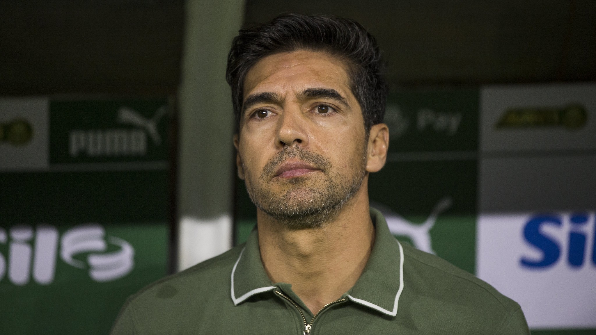 Abel Ferreira leva 'cornetada' de ex-atacante do Palmeiras