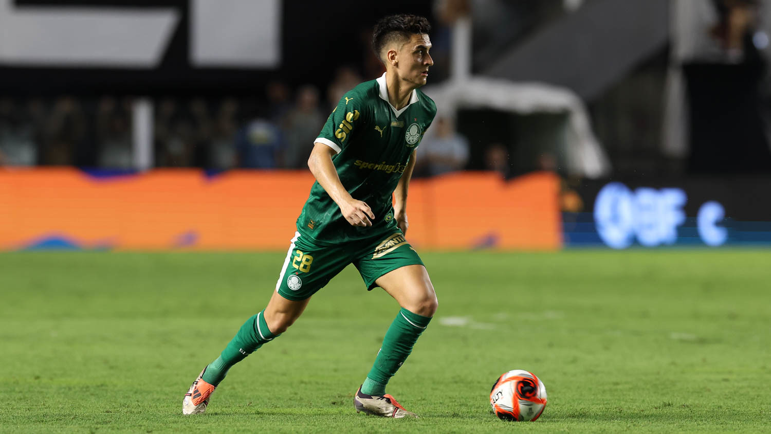 Atuesta chegou ao Palmeiras em 2022, mas nunca conseguiu destaque na equipe