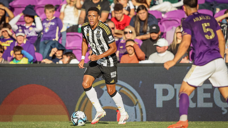 Lesionado, Brahian Palacios não joga pelo Atlético desde o início de fevereiro