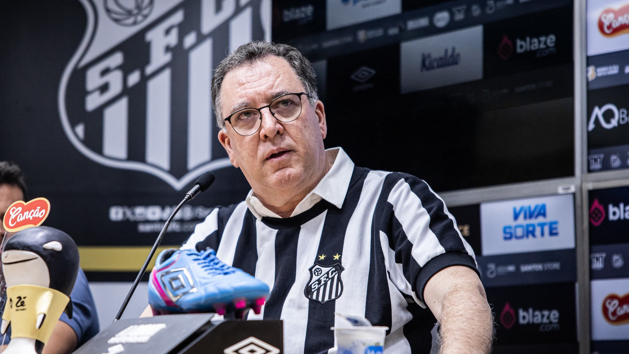 Marcelo Teixeira, presidente do Santos, explica lesão de Neymar e objetivos para o restante do ano