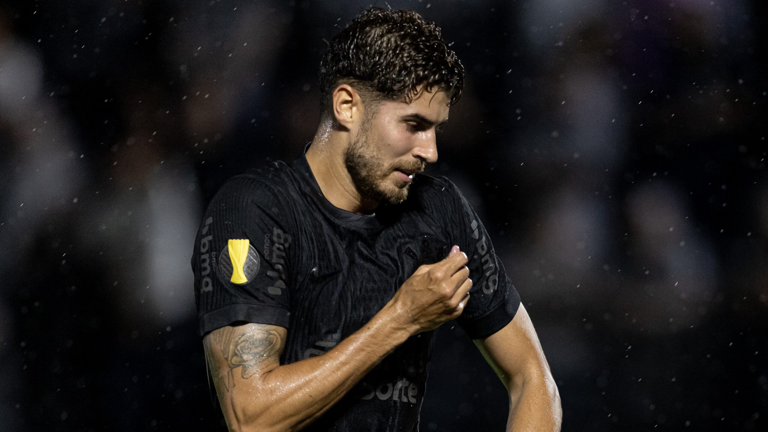 Pedro Raul soma 1 gol em 6 jogos pelo Corinthians na temporada