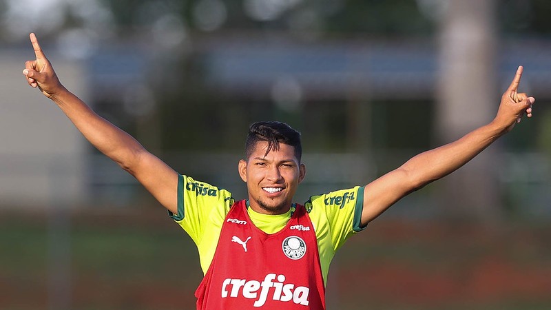 Rony atrai interesse de quatro equipes do futebol brasileiro