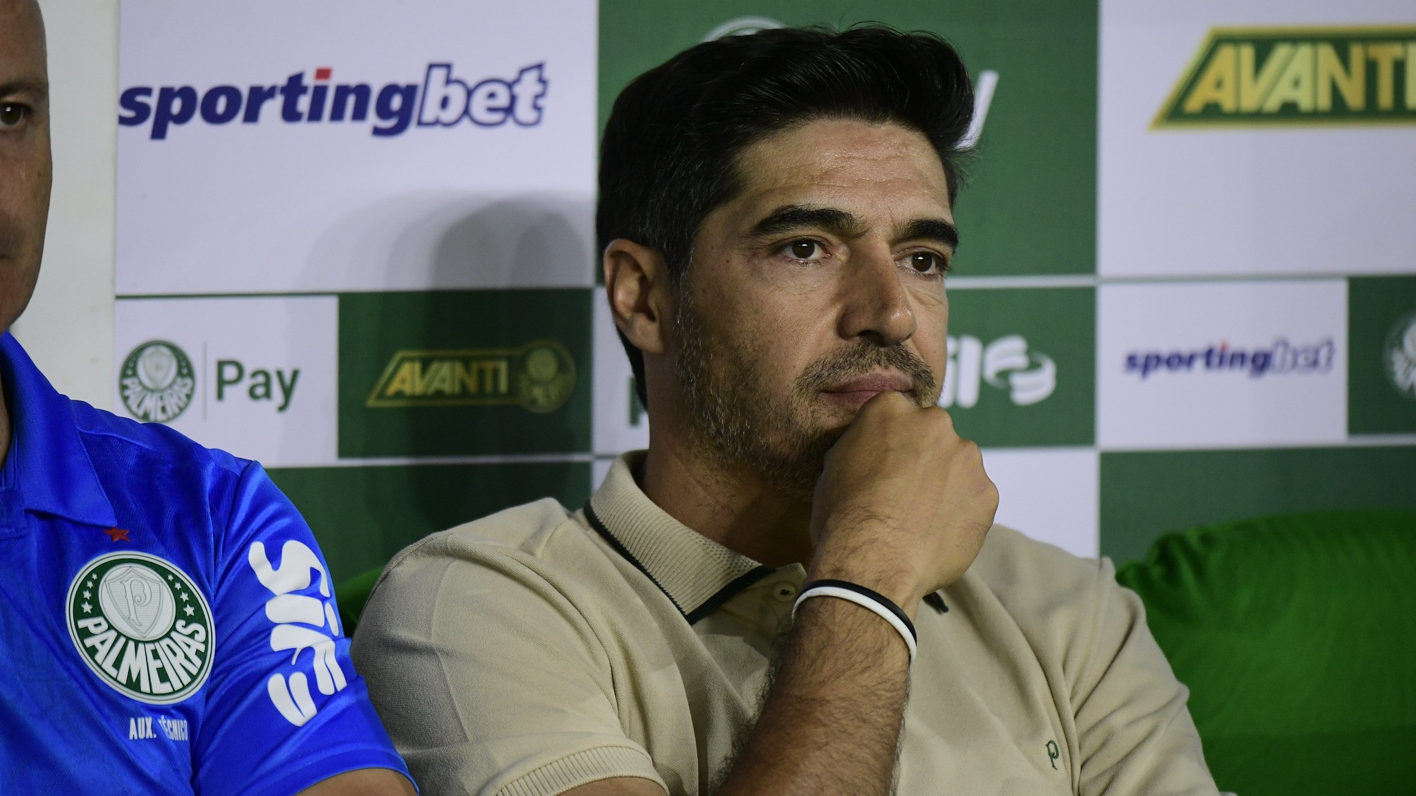 Veja quando o Palmeiras deve avançar por renovação com Abel Ferreira