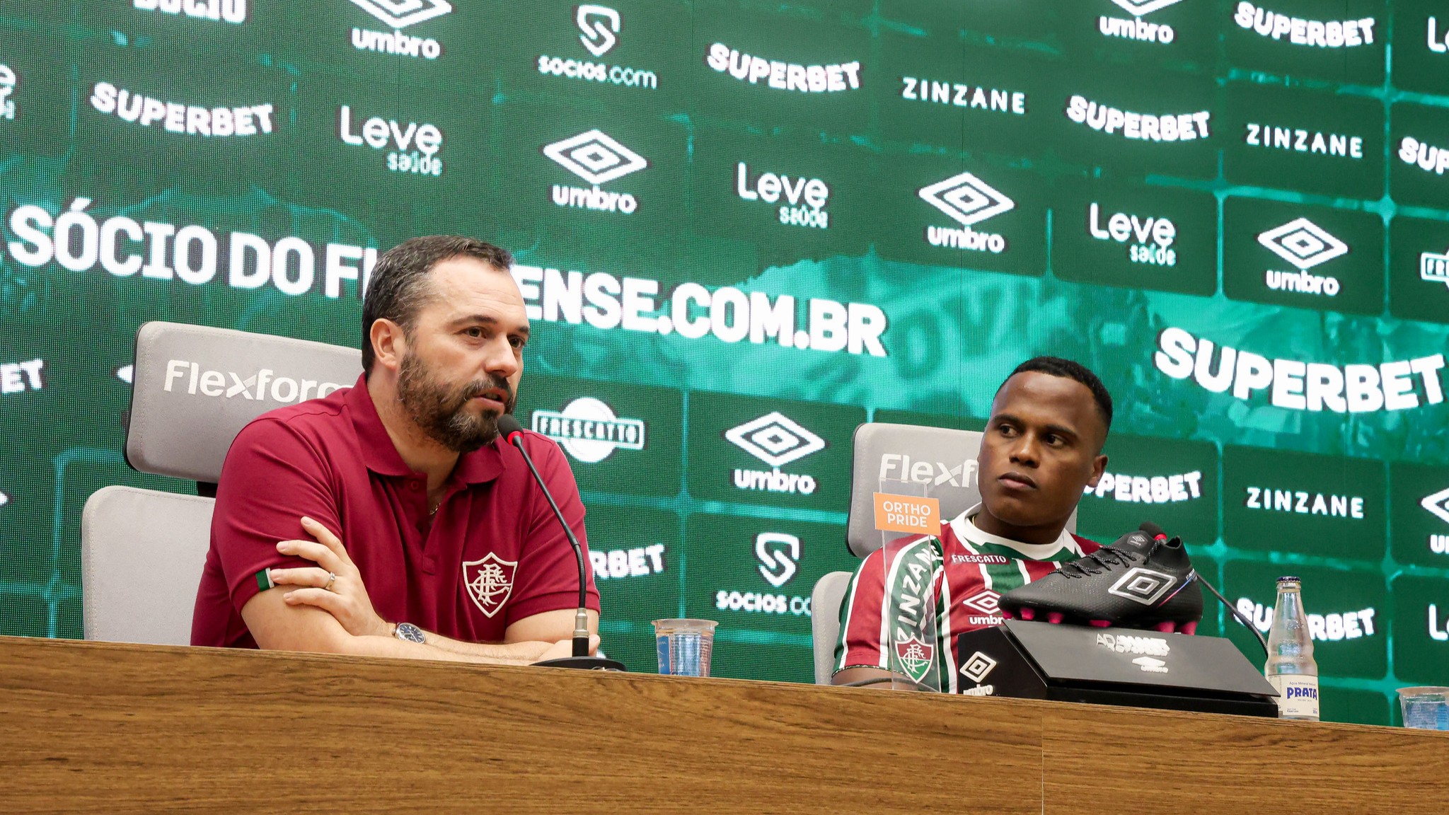 Gabriel Milito, treinador vice-campeão continental, vira opção para o Fluminense