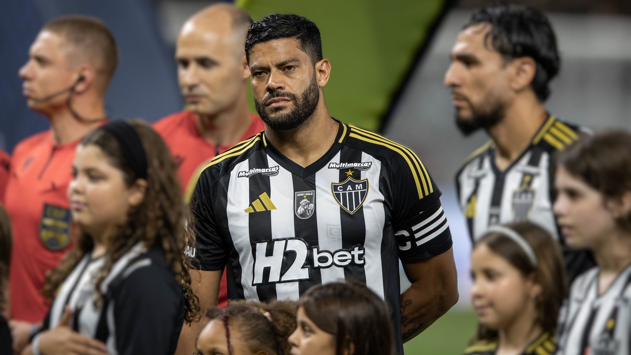 Hulk vai as redes sociais e protesta contra críticas