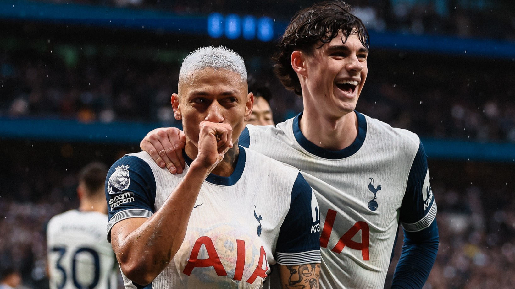 Richarlison deve deixar o Tottenham e interessa times brasileiros