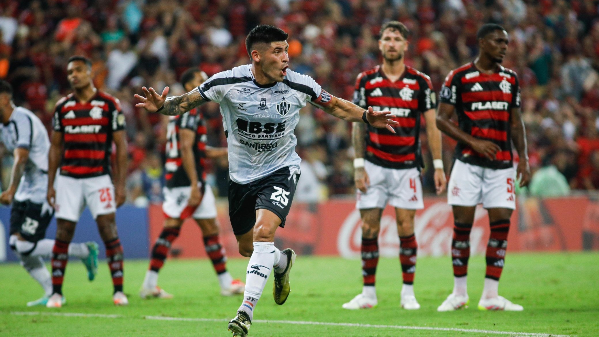 Central Córdoba surpreende o Flamengo em pleno Maracanã
