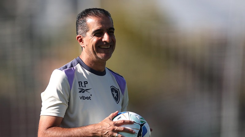 Renato Paiva quer voltar a vencer pelo Brasileirão antes de reencontro histórico para o Botafogo.