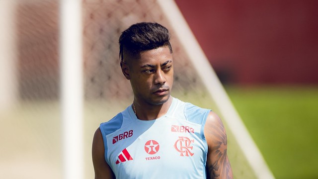Bruno Henrique será opção para Filipe Luís em estreia do Flamengo pela Libertadores.