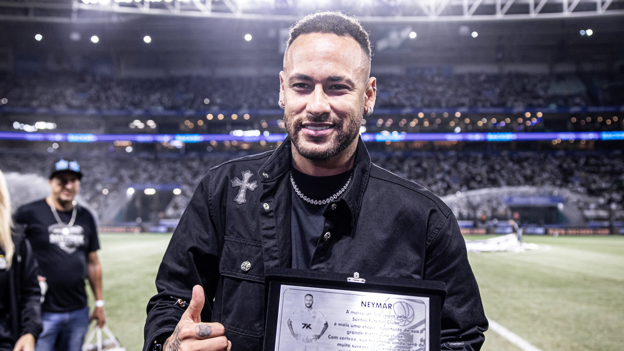 "Eu volto e eu fico", diz Neymar sobre renovação com o Santos