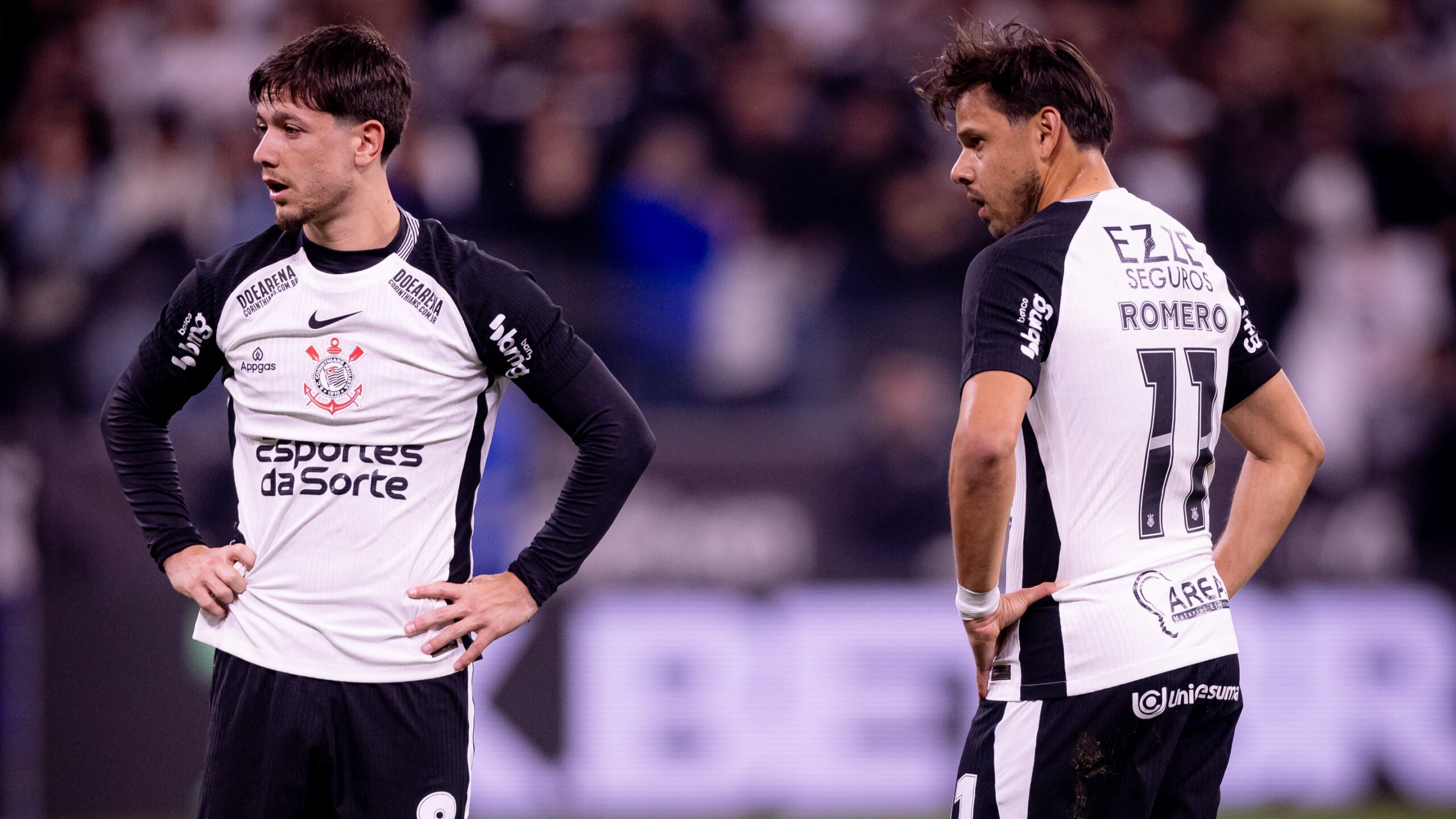 Rodrigo Garro comenta influência de crise política no elenco do Corinthians